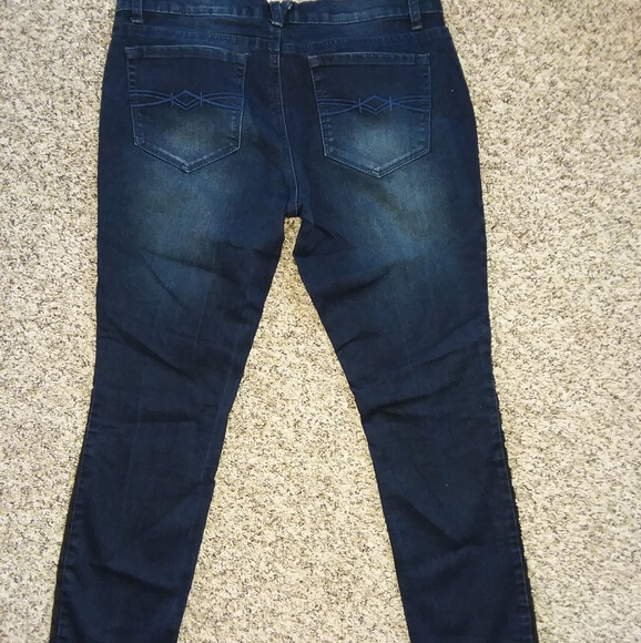 Jeans - Picture 3 of 4